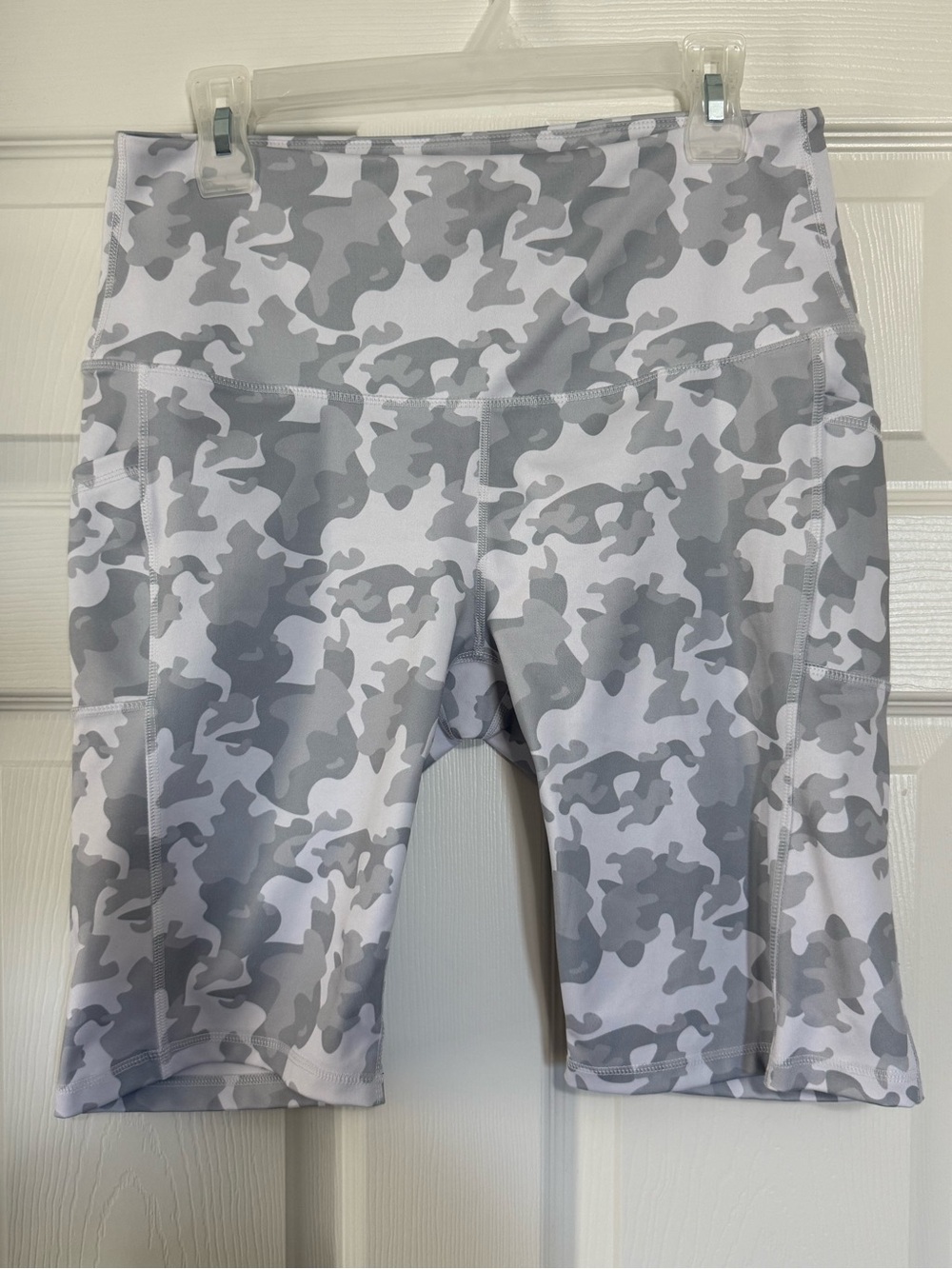 Leg End Gray Camouflage Athletic Biker Shorts High Waisted XL Side Pockets